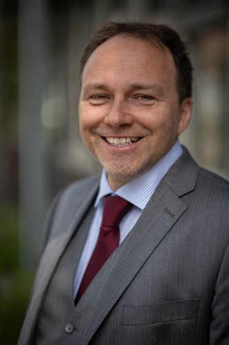  Bernhard Völkl, Dr. PD